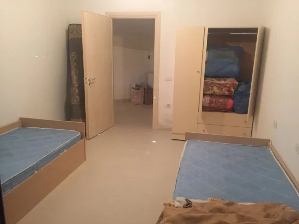 Tirane, jepet me qera apartament 2+1+Ballkon Kati 2, 80 m² 500 € (Astir/Bulevardi Kashar)