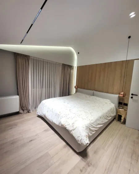 Tirane, jepet me qera apartament 3+1+Ballkon Kati 6, 180 m² 2.000 € (Kodra e Diellit)