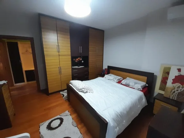 Tirane, jepet me qera apartament 2+1+Aneks+Ballkon Kati 6, 110 m² 700 € (Don Bosko perballe Vizion Plus)