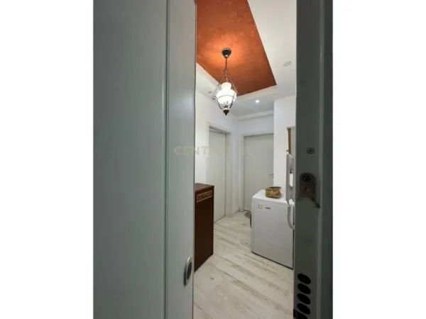 Tirane, jepet me qera apartament 2+1 Kati 5, 72 m² 650 € 