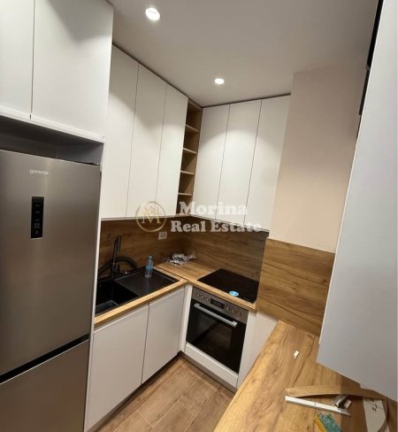 Tirane, jepet me qera apartament 1+1 Kati 8, 75 m² 700 € (Zogu i ZI)