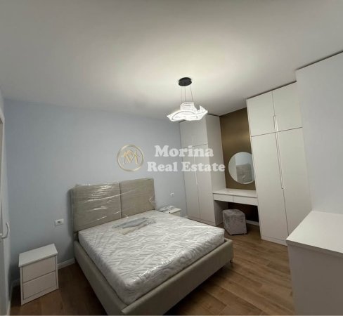 Tirane, jepet me qera apartament 1+1 Kati 8, 75 m² 700 € (Zogu i ZI)