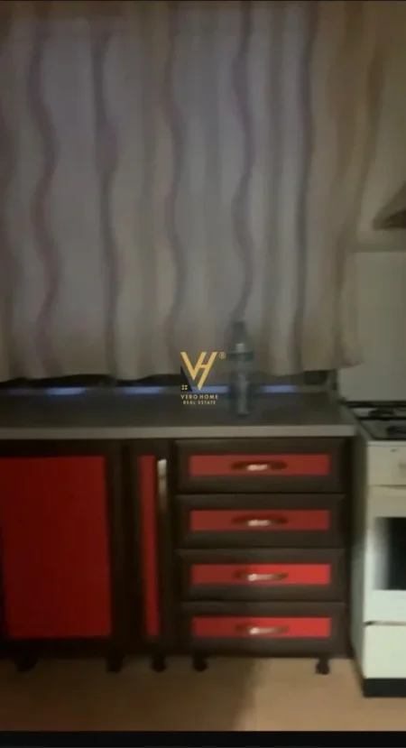 Tirane, jepet me qera shtepi 1 Katshe Kati 0, 210 m² 620 € (LAPRAKE)