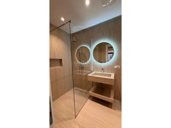 Tirane, jepet me qera apartament 1+1 Kati 5, 800 € 