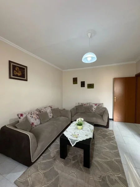 Apartament 2+1 , 75 m² 400 € (Allias)