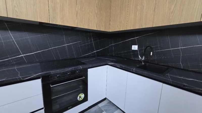 Tirane, jepet me qera apartament 1+1 Kati 7, 70 m² 700 €