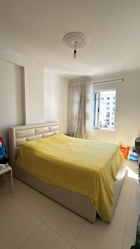 Tirane, jepet me qera apartament 1+1+Ballkon Kati 4, 75 m² 410 € Yzberisht (Bulevard iMigjeni)