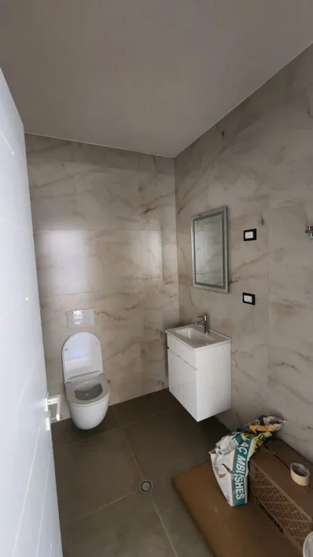 Tirane, jepet me qera ambjent biznesi Kati 0, 125 m² 1.500 € (ISH PARKU)