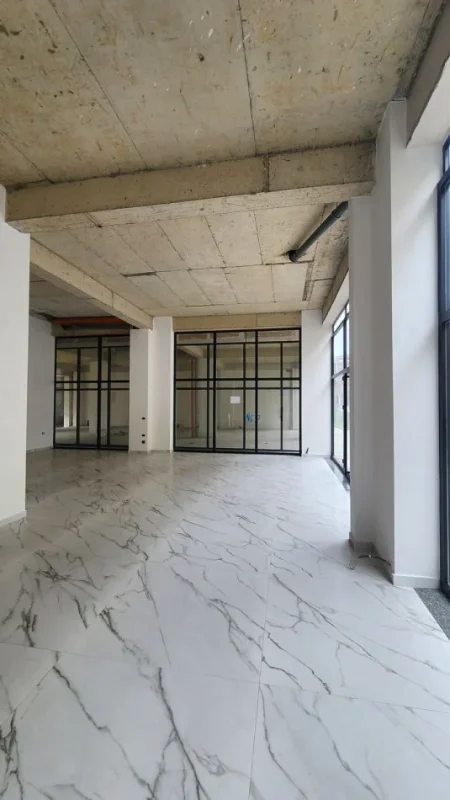 Tirane, jepet me qera ambjent biznesi Kati 0, 125 m² 1.500 € (ISH PARKU)