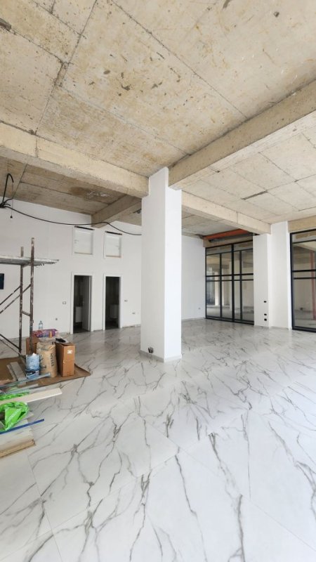 Tirane, jepet me qera ambjent biznesi Kati 0, 125 m² 1.500 € (ISH PARKU)