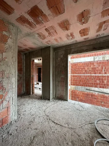 Tirane, shitet apartament 3+1 , 157 m² 326.500 € (Mjull Bathore)