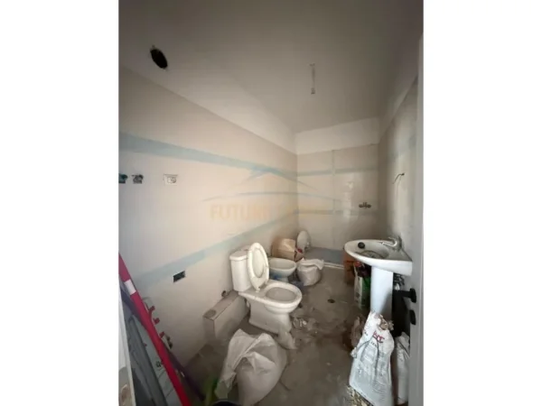 Tirane, shitet apartament 2+1+Ballkon Kati 7, 125 m² 210.000 € (UNAZA E RE)