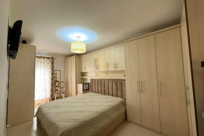 Tirane, shitet apartament 2+1+Ballkon Kati 4, 93 m² 212.000 € (Qyteti Studenti, Kompleksi Ana)