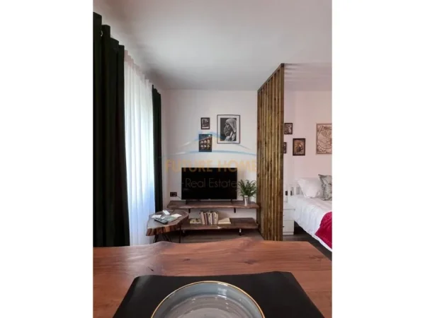 Tirane, jepet me qera garsonier Kati 5, 30 m² 420 € (21 DHJETORI)