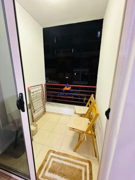 Tirane, jepet me qera apartament 1+1+Ballkon Kati 5, 60 m² 520 € 