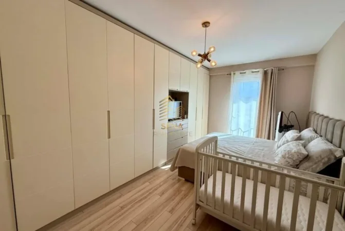 Tirane, shitet apartament 2+1+Ballkon Kati 4, 99 m² 223.000 € (Qyteti Studenti, Kompleksi ANA)