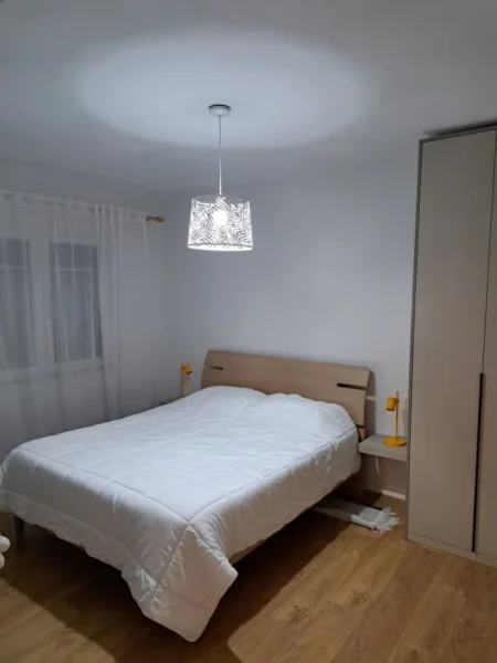 Tirane, jepet me qera apartament 1+1 Kati 4, 60 m² 550 € (Rruga e Elbasanit)