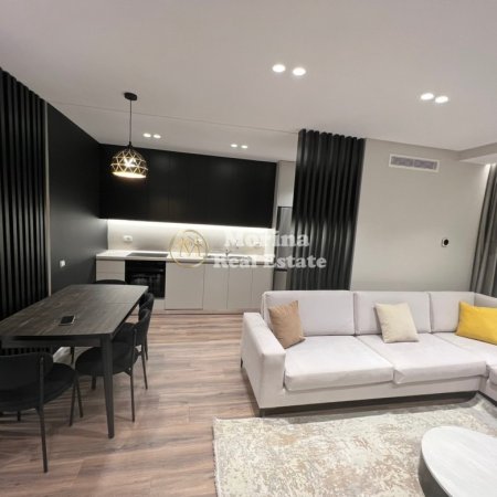 Tirane, jepet me qera apartament 2+1 Kati 7, 80 m² 700 € (Fusha e Aviacionit)