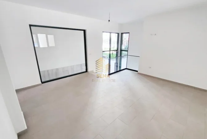 Tirane, shitet ambjent biznesi Kati 0, 45 m² 170.000 € (Astir, Kompleksi Green City)