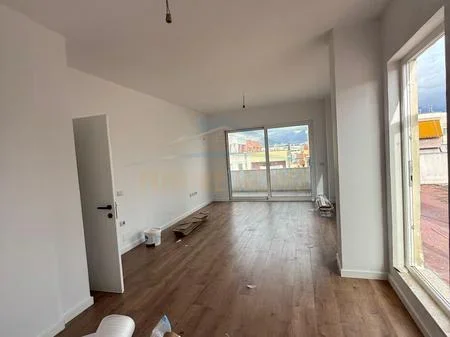 Tirane, shitet apartament 2+1 Kati 7, 125 m² 210.000 € (Unaza e re)