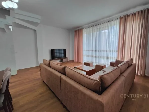 Tirane, jepet me qera 3+1 Kati 0, 220 m² 2.500 € (TEG)