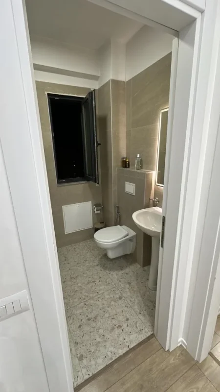 Tirane, shitet apartament 3+1 , 112 m² 229.000 € (fusha aviacionit)