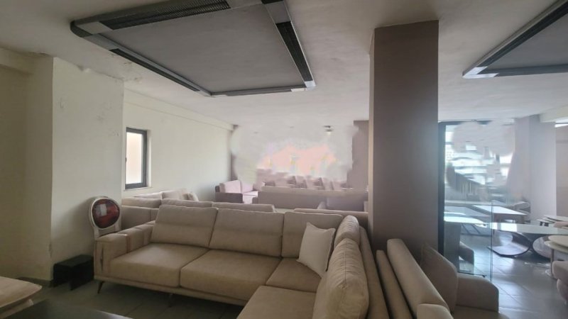 Tirane, jepet me qera ambjent biznesi Kati 0, 360 m² 7.000 € (STACIONI I TRENIT)