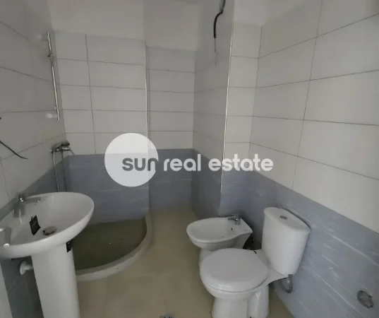 Shkoder, shitet apartament 1+1+Ballkon Kati 7, 68 m² 83.000 € (AFER POLICISE)