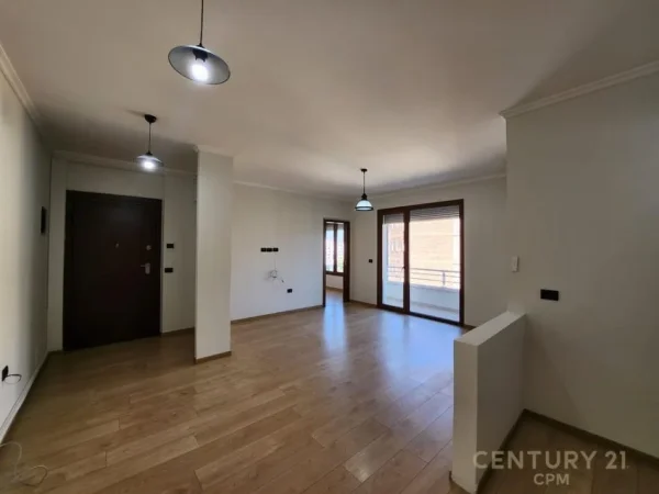 Tirane, jepet me qera apartament 2+1 Kati 7, 89 m² 800 € (Delijorgji)