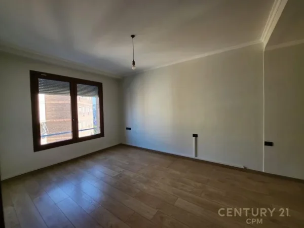 Tirane, jepet me qera apartament 2+1 Kati 7, 89 m² 800 € (Delijorgji)