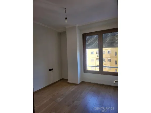 Tirane, jepet me qera apartament 2+1 Kati 7, 89 m² 800 € (Delijorgji)