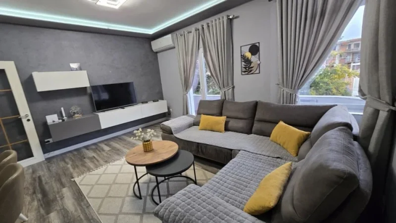 Tirane, jepet me qera apartament 2+1 Kati 2, 90 m² 650 € (Rrethrrotullimi i Saukut)