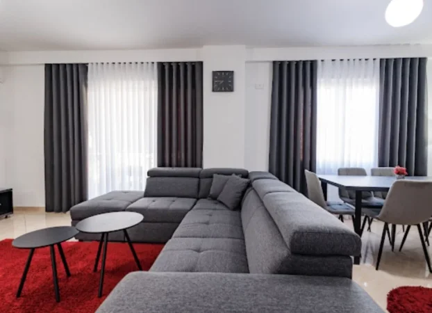 Tirane, jepet me qera apartament 2+1+Ballkon Kati 3, 106 m² 750 € (Rr Jordan Misja, Prane Bulevardit te Ri)
