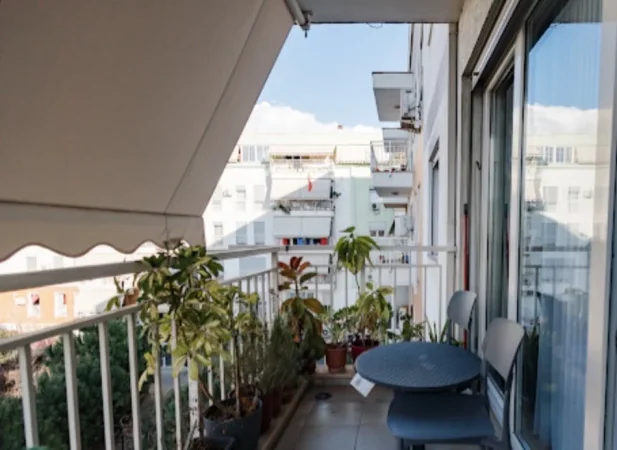 Tirane, jepet me qera apartament 2+1+Ballkon Kati 3, 106 m² 750 € (Rr Jordan Misja, Prane Bulevardit te Ri)