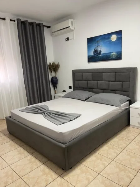 Tirane, jepet me qera apartament 1+1 Kati 2, 70 m² 650 € (Shkolla e Kuqe)