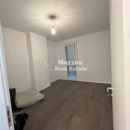 Tirane, jepet me qera apartament 2+1 Kati 2, 86 m² 500 € (Univers City)