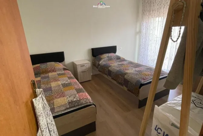 Tirane, jepet me qera apartament 1+1 Kati 5, 625 m² 625 € (Komuna e parisit)