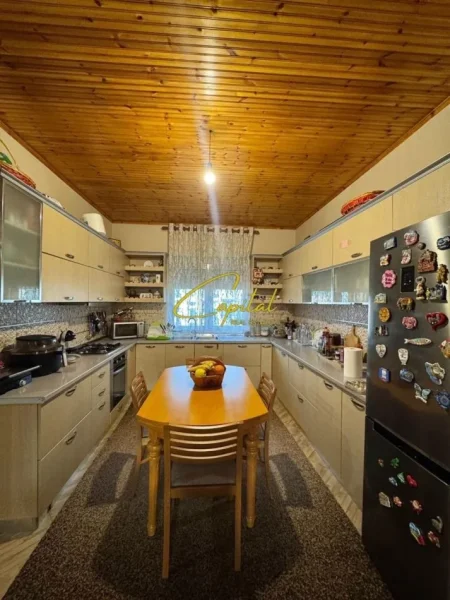 Tirane, shitet apartament 3+1 Kati 6, 124 m² 185.000 € (ISH TREGU ELEKTRIK)