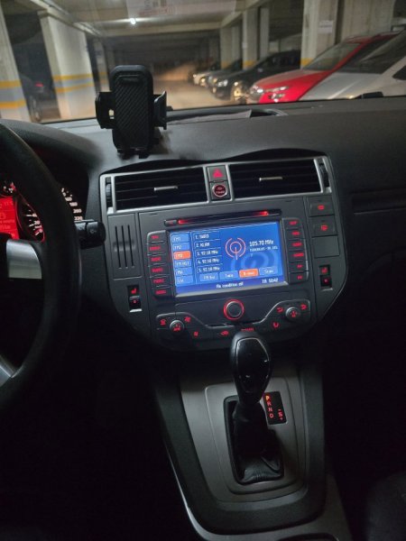 Tirane, shitet SUV Ford Kuga 2010 Nafte, gri metalizato automatik Kondicioner 241.000 km 6.950 €