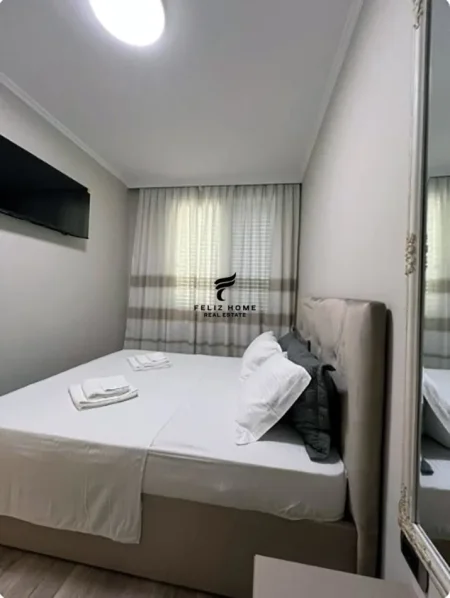 Tirane, jepet me qera apartament 1+1 Kati 11, 70 m² 870 € (QENDER)