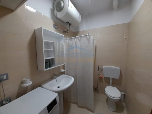 Tirane, jepet me qera apartament 2+1 Kati 5, 80 m² 670 € (Rruga e Durresit)