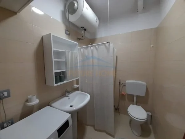 Tirane, jepet me qera apartament 2+1 Kati 5, 80 m² 670 € (Rruga e Durresit)