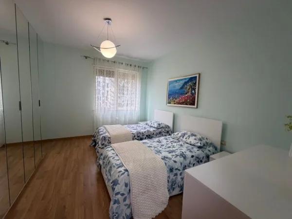 Tirane, jepet me qera apartament Kati 2, 114 m² 750 € (Eduard Mano)