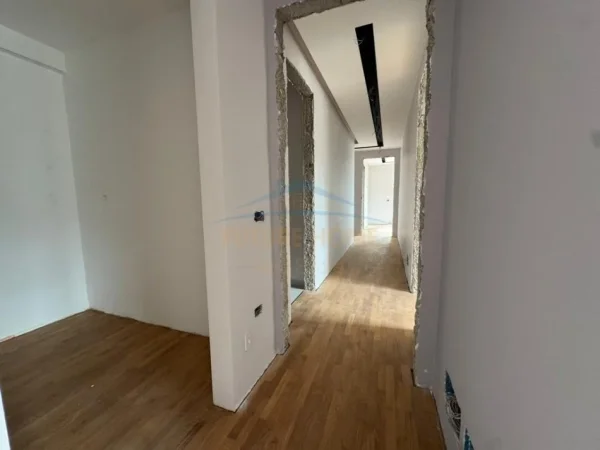 Tirane, shitet apartament+verande | Penthouse 3+1+3 Parkime + Verande Kati 6, 352 m² 750.000 € (LIQENI I THATE , Green Terrace)