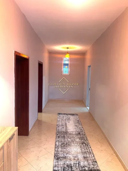 Tirane, jepet me qera 2+1 , 100 m² 450 € 