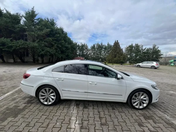 Tirane, shes makine VOLKSWAGEN PASSAT CC FULL OPTION PANORAMA  2.0 Nafte, e bardhë automatik Klima 133.285 km