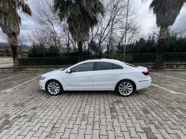 Tirane, shes makine VOLKSWAGEN PASSAT CC FULL OPTION PANORAMA  2.0 Nafte, e bardhë automatik Klima 133.285 km