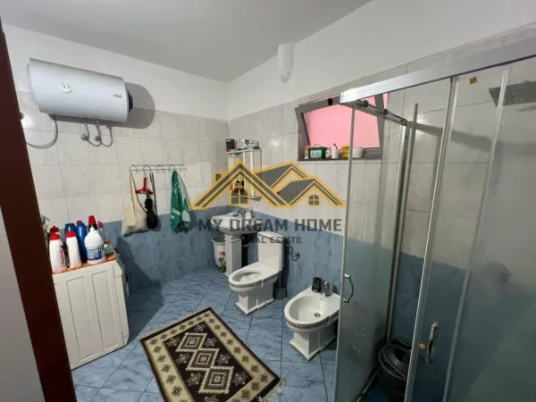 Durres, shitet apartament 2+1 , 140 m² 150.000 € (drejtoria e policise)