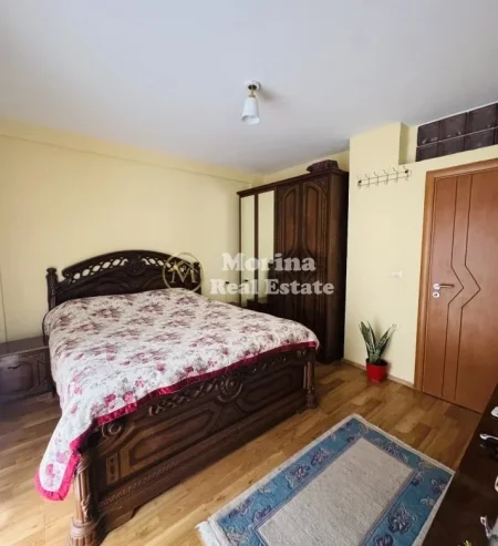 Tirane, jepet me qera apartament 1+1+Aneks Kati 5, 80 m² 750 € (Stadiumi Dinamo)