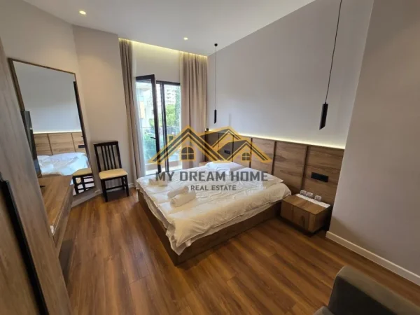 Durres, shitet apartament 4+1 , 135 m² 400.000 € (qender e durresit)